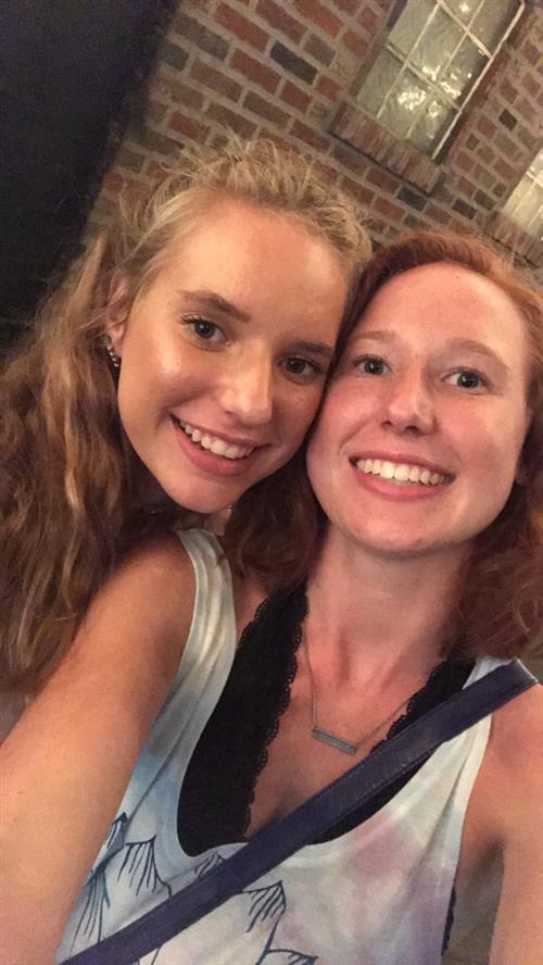 Sydney & Bella 
