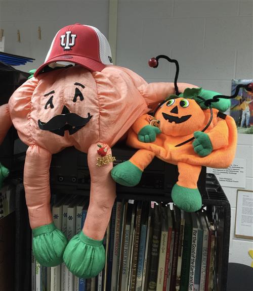 Petey and Schmeety Getting Ready for Autumn 